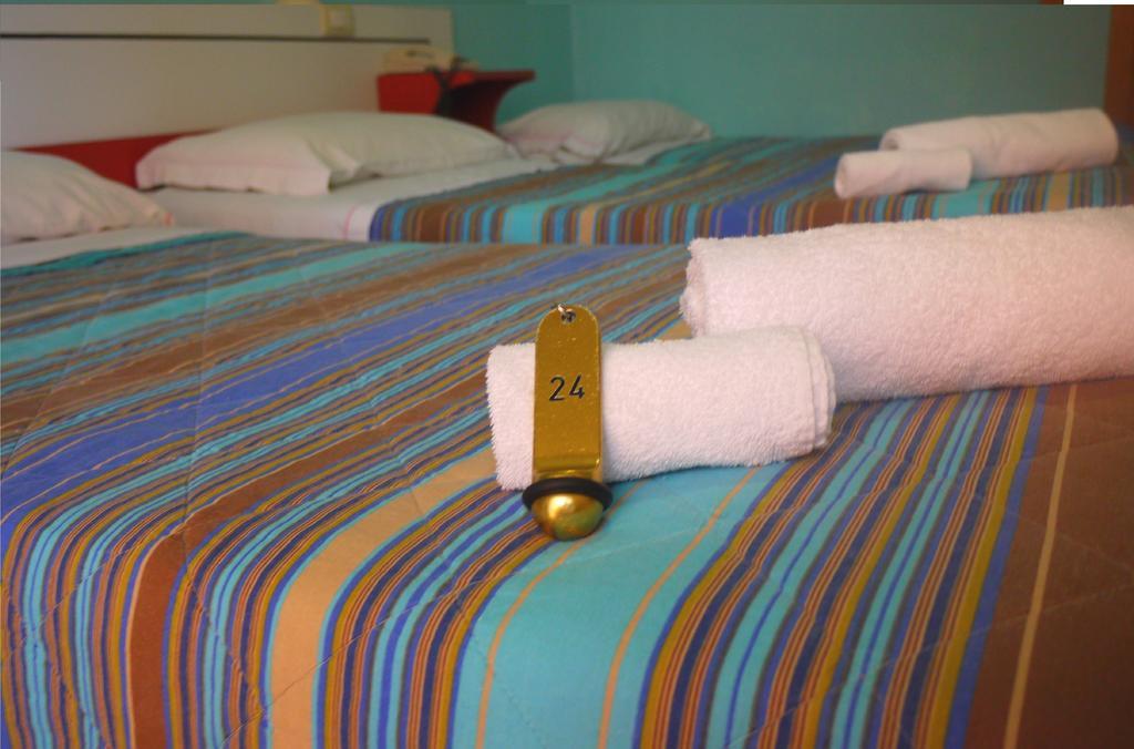 ريميني Hotel Maena الغرفة الصورة